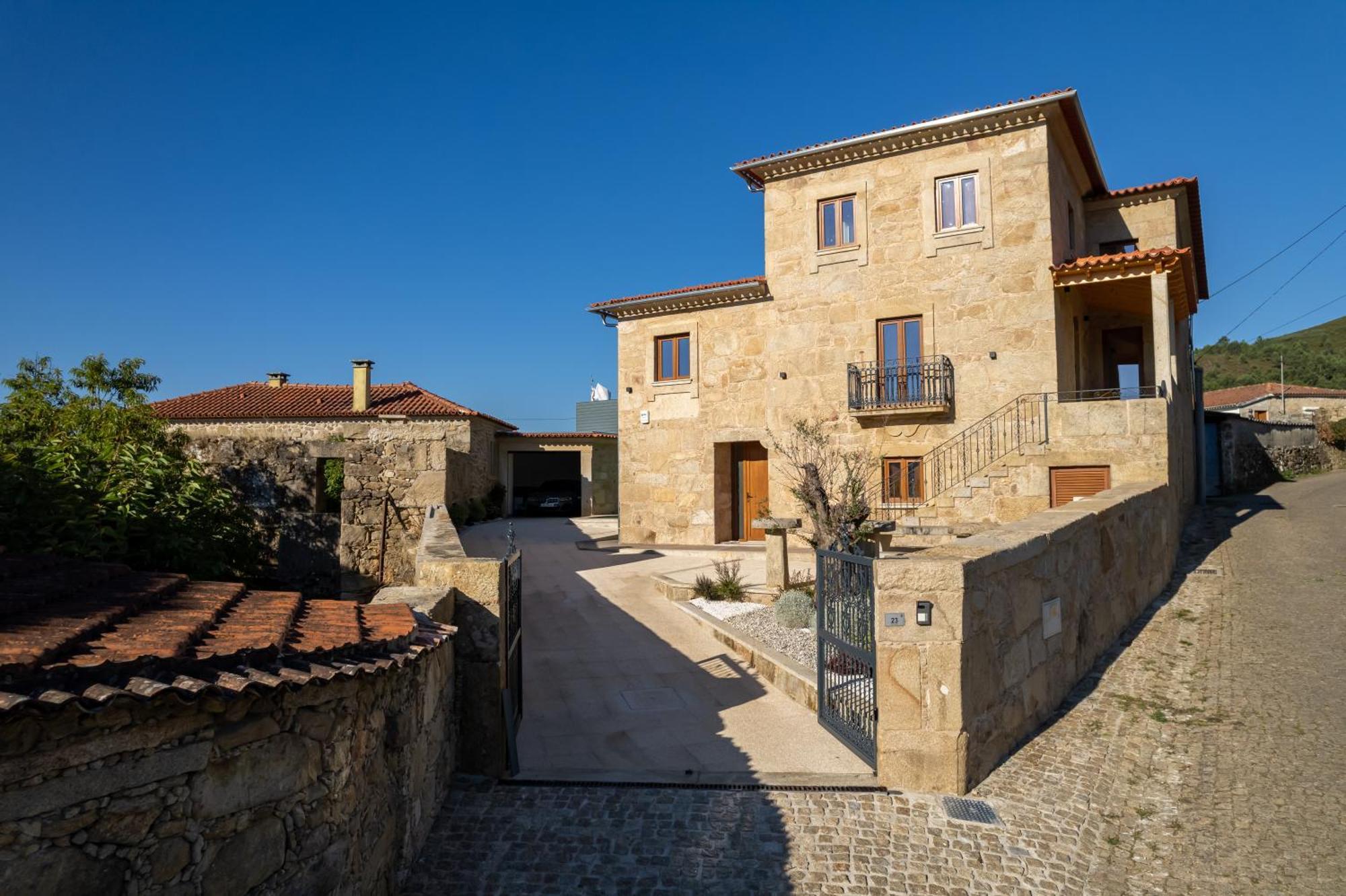 Rb Ganfei House Apartment Valenca Exterior photo